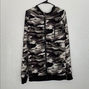 Active camo sweat shirt